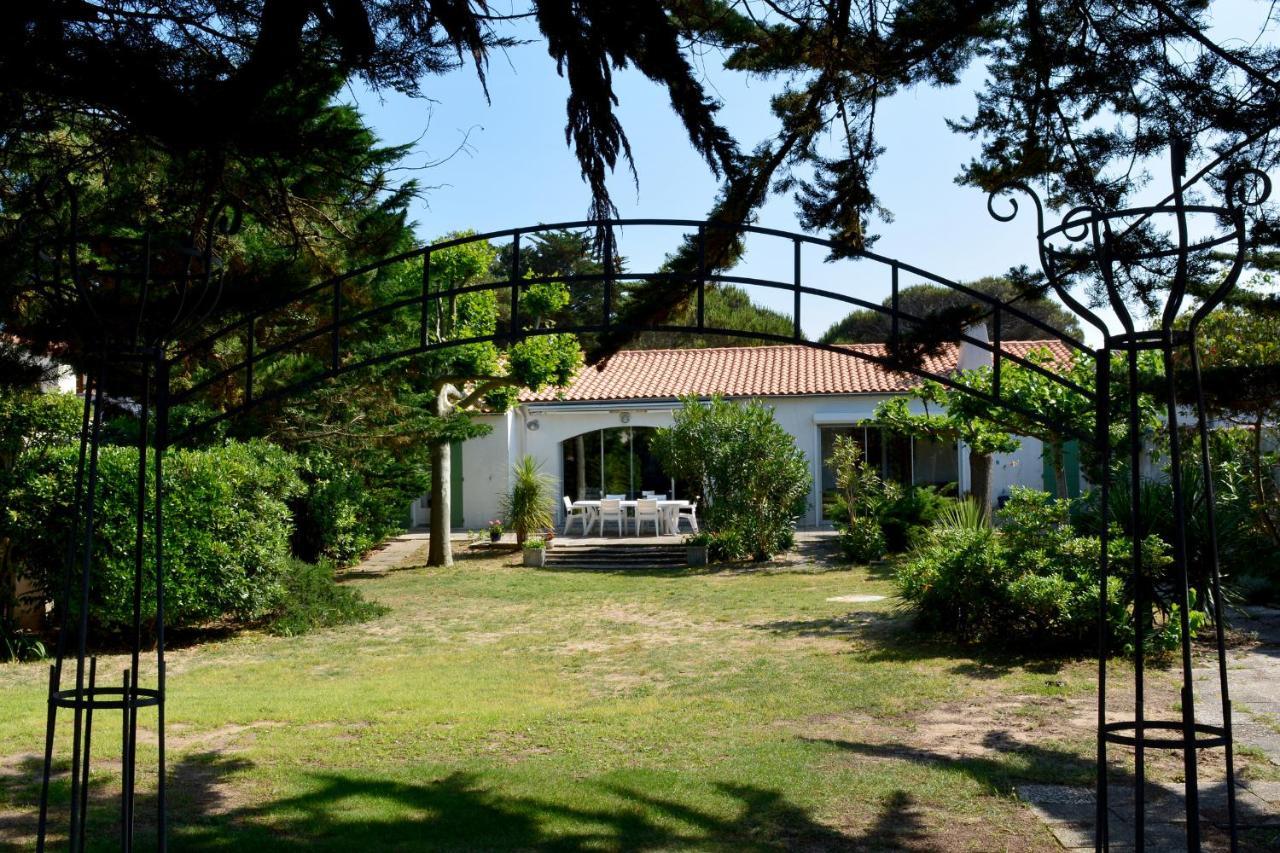Holiday home Ravissante En Bord De Aux Grenettes *