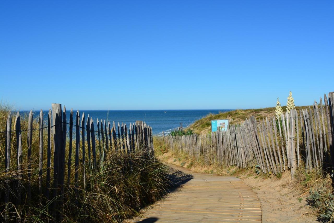 Holiday home Ravissante En Bord De Aux Grenettes